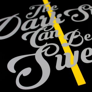 Bayprints, serigrafía The Dark Side can be Sweet. Autor: Tirso Sánchez Otaegui.